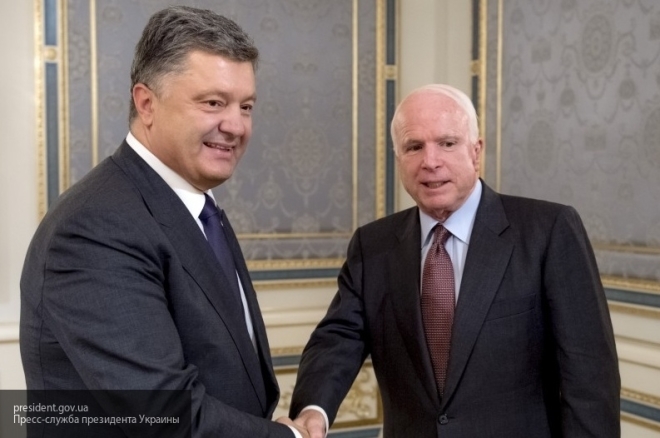 Американский сенатор Джон Маккейн обещает санкции против Путина и Шойгу